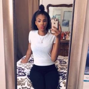 Meet your Posher, Mekayla